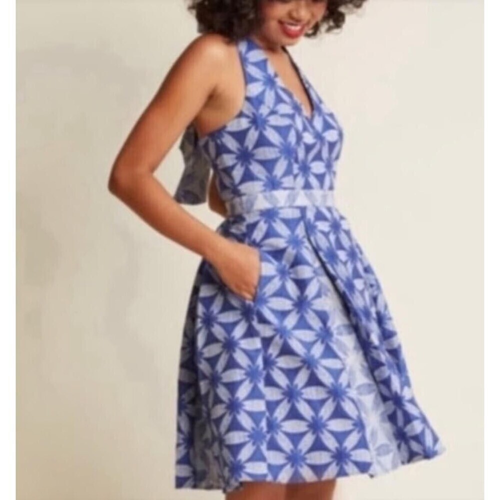 ModCloth Dress Womens Medium Blue Floral Jacquard Halter Fit Flare Pockets